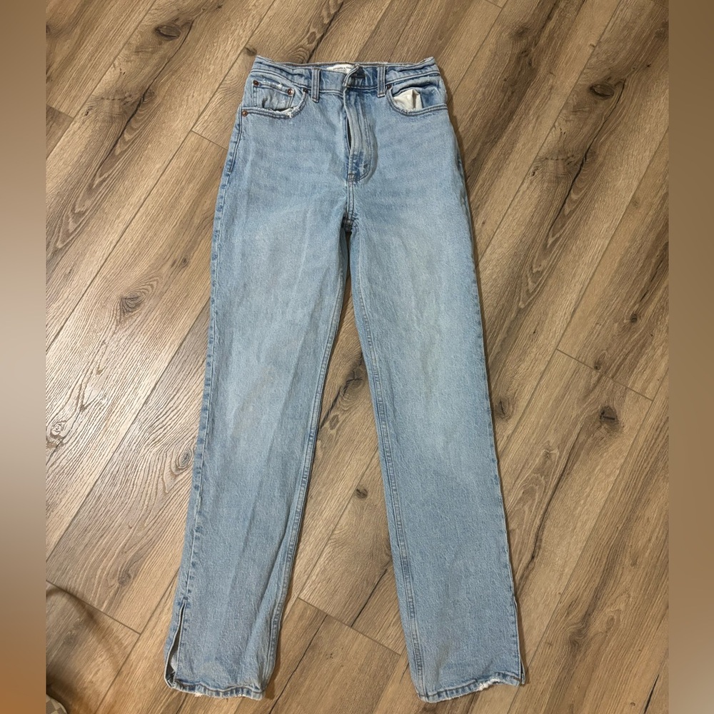 Women's Light Blue Jeans
